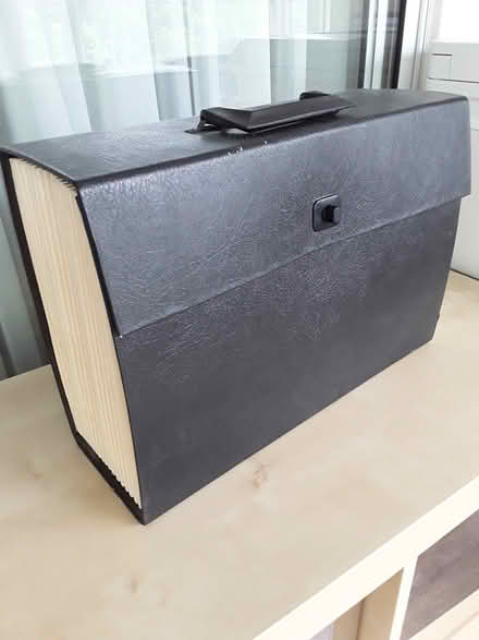 Photo of free portable accordion file (Wynford) #1