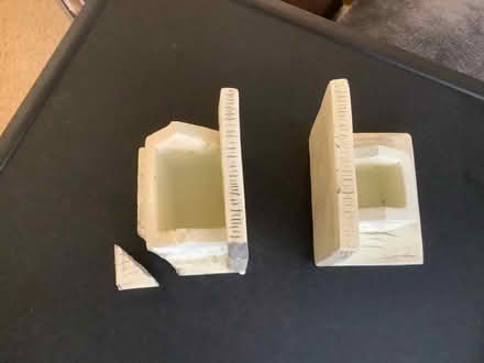Photo of free Bookends (Ypsilanti,byEllsworth&Mich Ave) #2