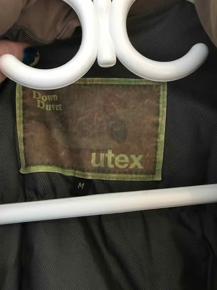 Photo of free Medium down duvet winter jacket (Confederation & Burnhamthorpe) #2