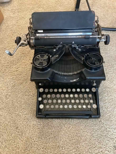 Photo of free Old Typewriter that still types (Ypsilanti,byEllsworth&Mich Ave) #2