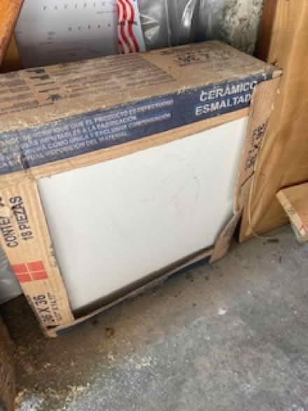 Photo of free Tiles (Pollokshaws G41) #3