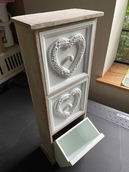Photo of free Drawers (AL6 Ayot St Lawrence) #3