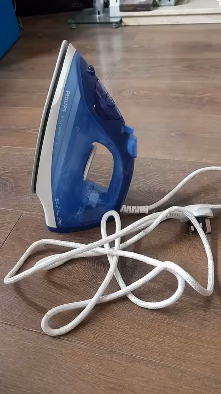 Photo of free Steam Iron (CT15) #1