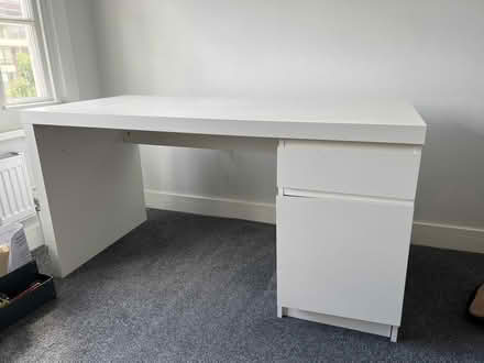 Photo of free Desk (NW8) #2