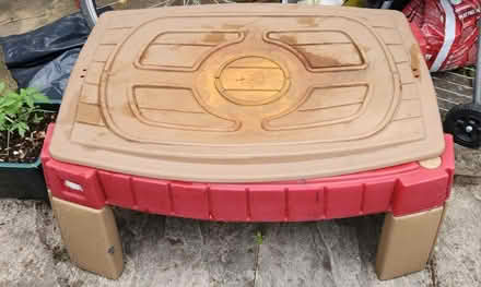Photo of free Sand table (Edgware) #1