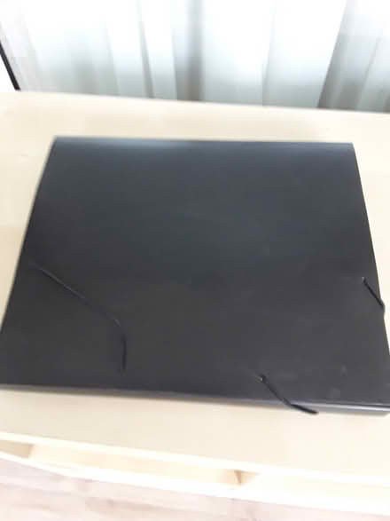 Photo of free small portf (Wynford) #2