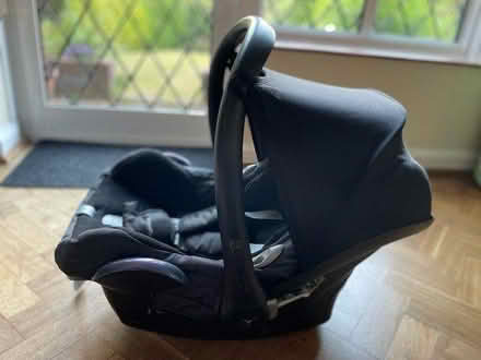 Photo of free Baby car seat Maxi Cosi Cabriofix (TN13) #1
