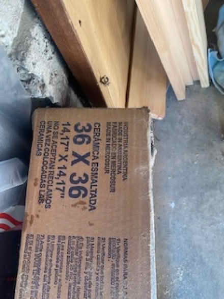 Photo of free Tiles (Pollokshaws G41) #2