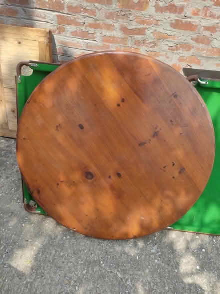 Photo of free Round table top only (Bognor regis PO21) #1