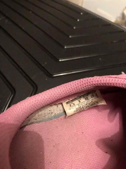 Photo of free Size 6 Nike (L17 Sefton Park) #3