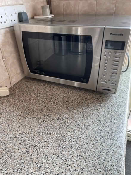 Photo of free Microwave-panasonic (Holders Hill Circus NW7) #2