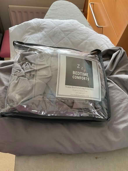 Photo of free 7ft long Single mattress protector, two 7ft sheets (Greatness TN14) #1