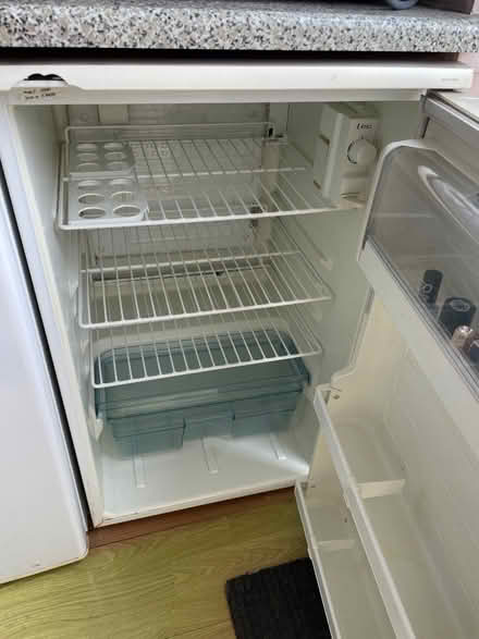 Photo of free Fridge (Holders Hill Circus NW7) #1