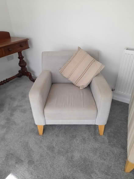 Photo of free Sofa and chairs (Wimborne minster) #1