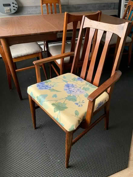 Photo of free Dining Table Set (Hopewell Junction, New York) #2