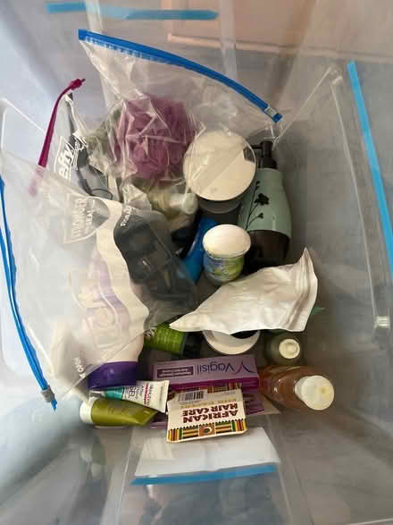Photo of free Women’s bath and care items (Laurel) #1