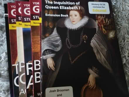 Photo of free york notes for gcse study guides, pe, english lit, history (Farringdon Park PR1) #1