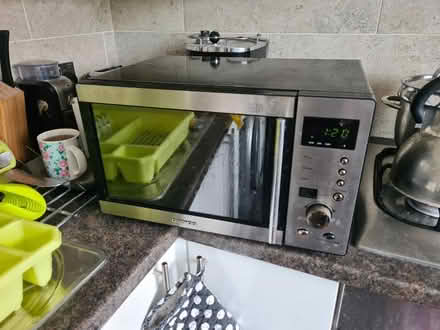 Photo of free Daewoo Microwave (Canary Wharf) #1