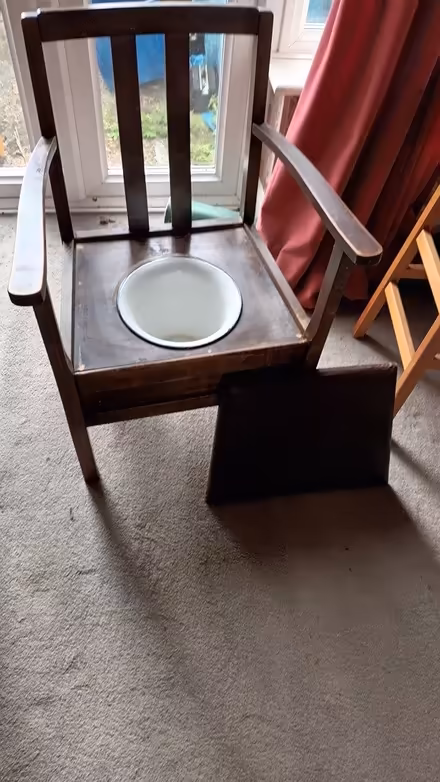 Photo of free Commode (Barnet EN5) #1