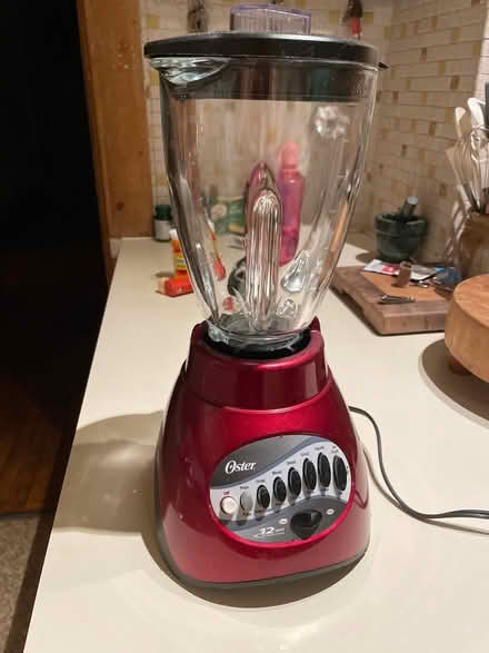 Photo of free oster blender (Maple & Greenleaf) #1