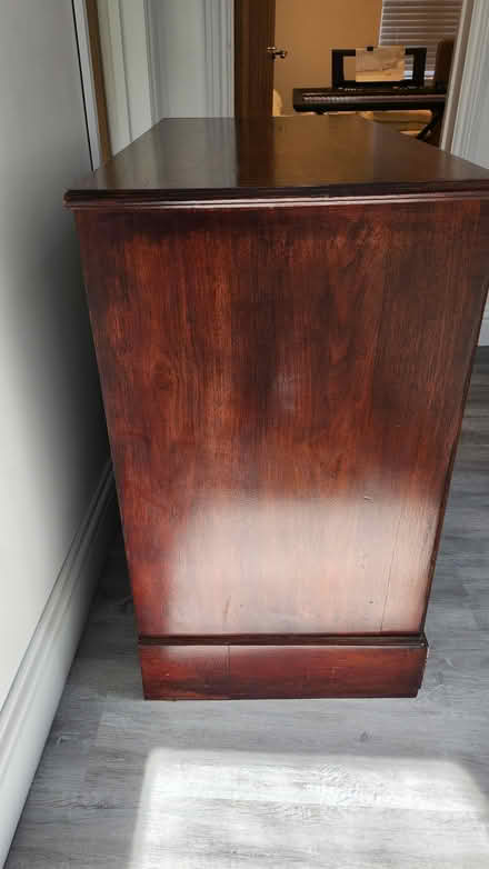 Photo of free Chest of draws (Crowhurst east sussex) #1