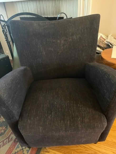 Photo of free arm chair (Woodside Plaza) #1