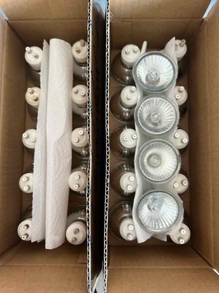 Photo of free Halogen bulbs (Liff DD2) #2