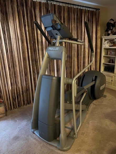 Photo of free Eliptical Precor (Westview shopping) #2