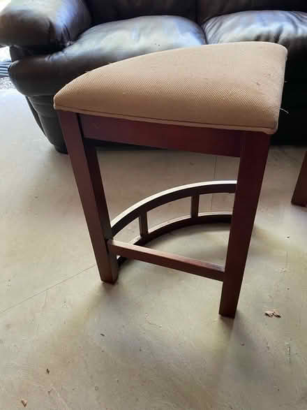 Photo of free Round dining table w nesting seats (Woodmont Beach) #1