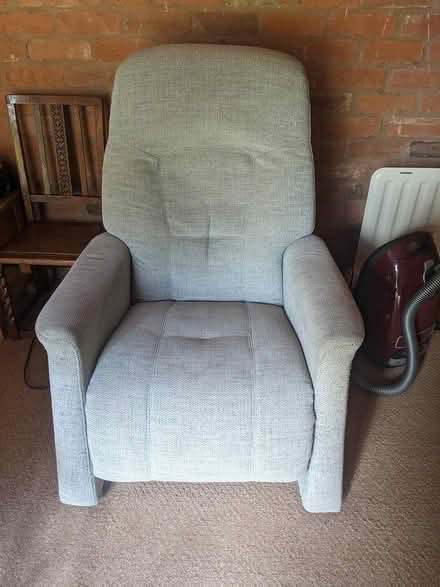 Photo of free Riser recliner (HR6) #2