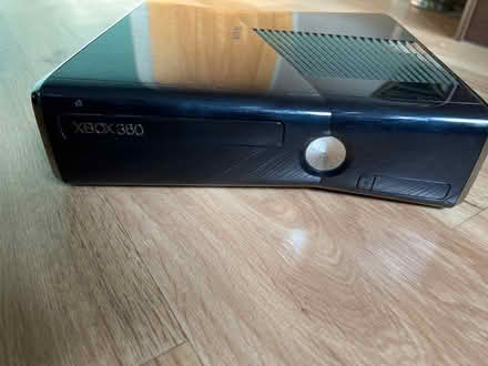 Photo of free X-Box 360 S, controllers and games (macclesfield SK10) #1