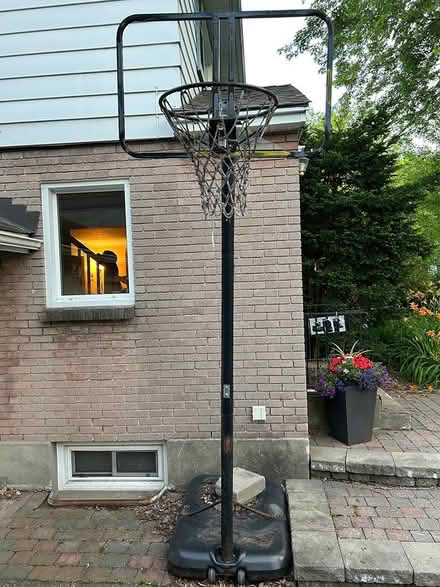 Photo of free Basket ball hoop (Carlingwood) #1