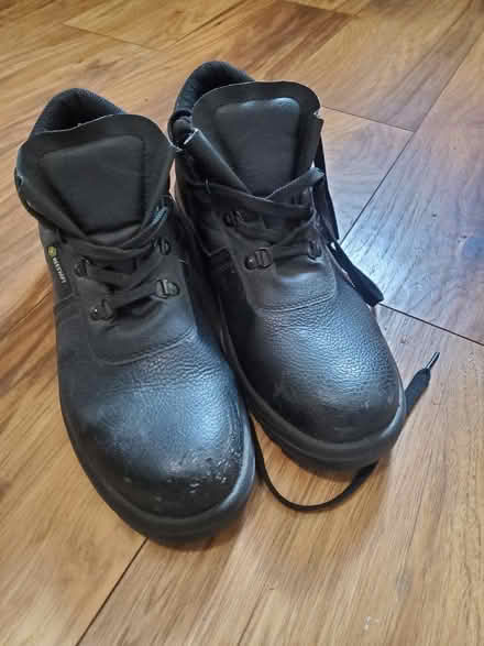 Photo of free Safety boot (Turkey Street EN1) #2