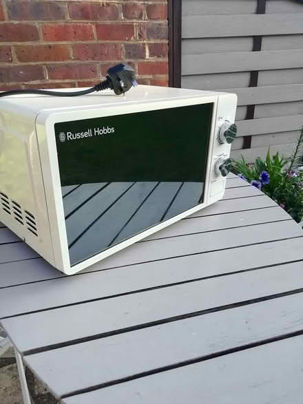 Photo of free Microwave oven (High Wycombe HP11) #1