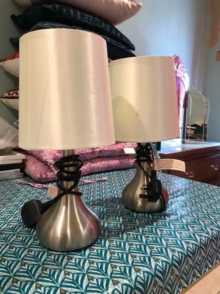Photo of free X2 touch lamps (Port Sunlight CH62) #1