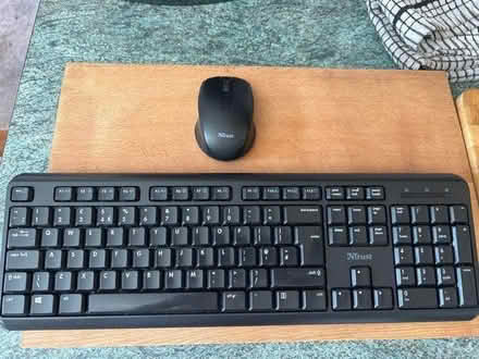 Photo of free Wireless mouse & keyboard (Waterlooville PO7) #1