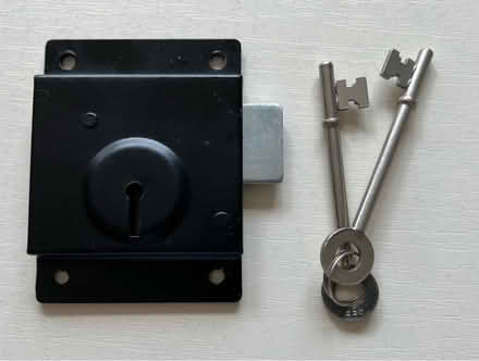 Photo of free She’d lock (Bedford MK40) #1