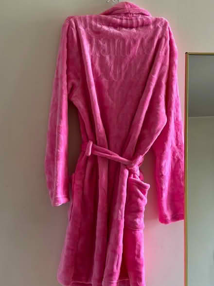 Photo of free Brand new bathrobe (11377) #2