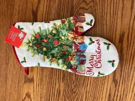 Photo of free Christmas items. Boyds, near Black Hills Regional Park #3