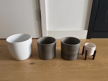 Photo of free Various plant pots (Blackwall E14) #1