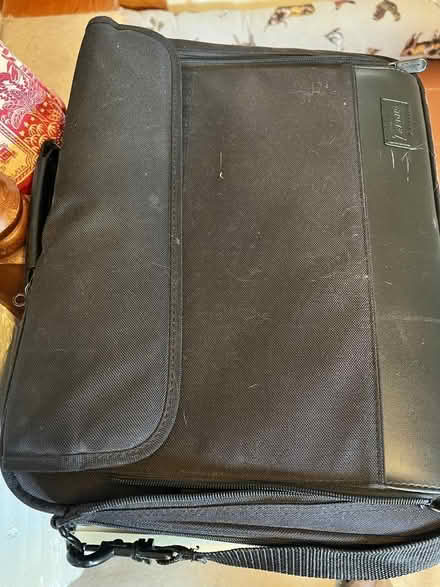 Photo of free Targus laptop case (Meltonby YO42) #1