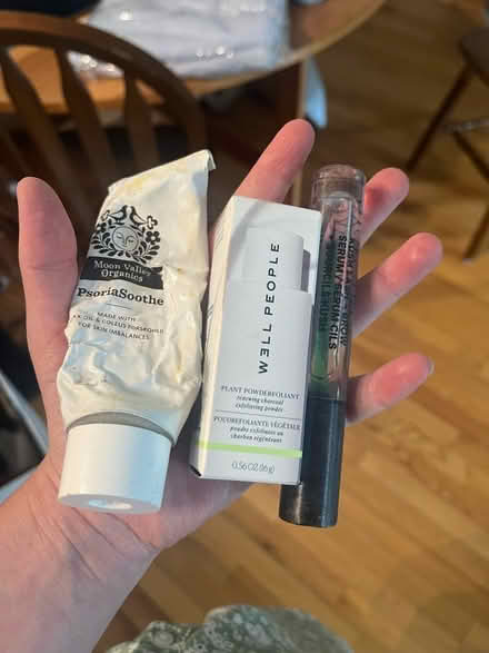 Photo of free Huge bag of cosmetics and make up (Columbia Heights) #1