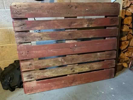 Photo of free Large wooden pallet (Oxenholme LA9) #1