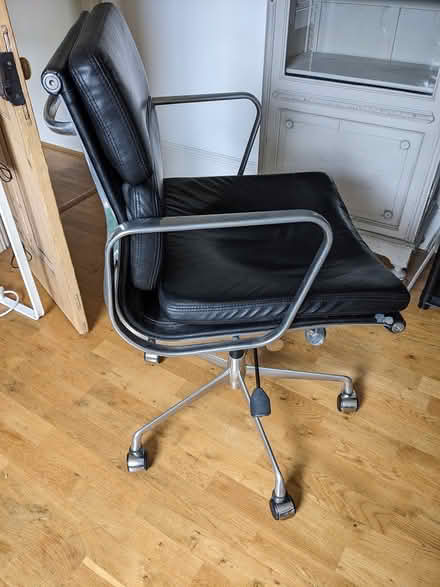 Photo of free Desk Chair (Berkhamsted) #3