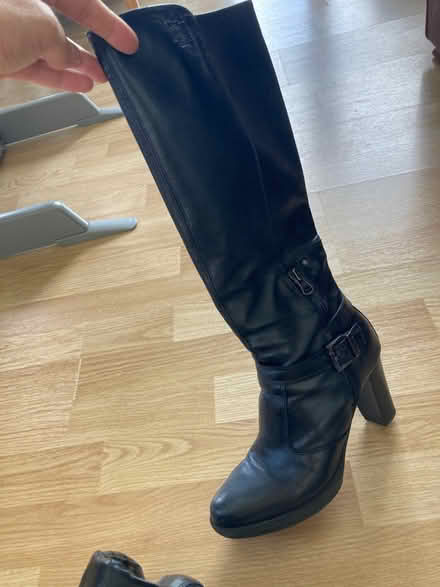 Photo of free Female bag and shoes size 4 (E14) (Isle of Dogs, London) #4