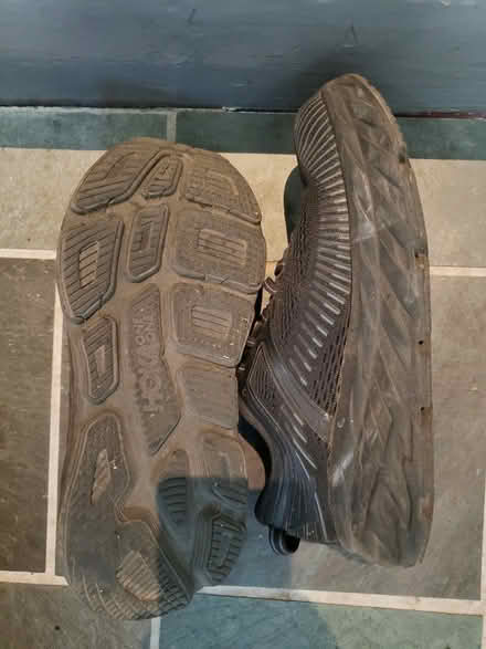 Photo of free HOKA Bondi 7 running shoes wm 7.5m (240 Seeley St, Brooklyn 11218) #2