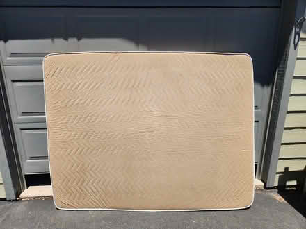 Photo of free tv and mattress (Hermosa) #2