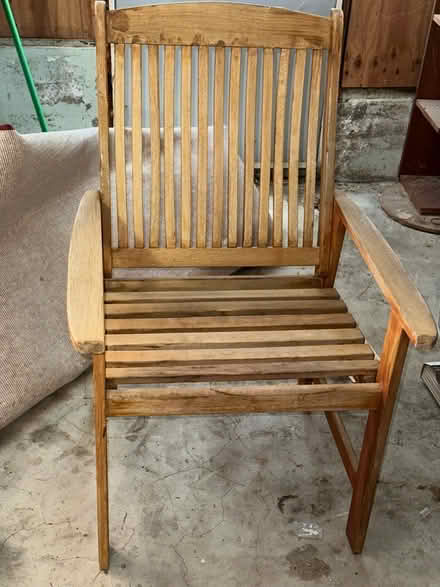 Photo of free Patio chairs (Central Belmont) #1