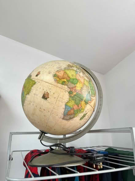 Photo of free Illuminated globe (Mill End, WD3) #1