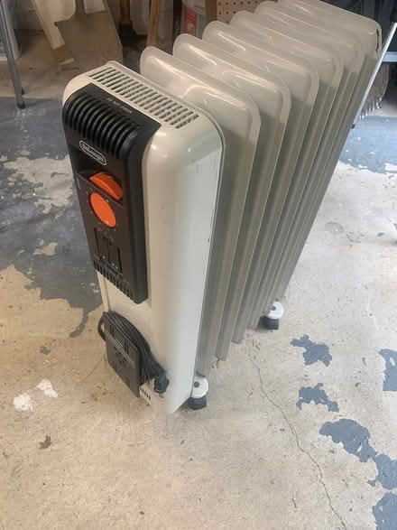 Photo of free Electric heater (Pound Ridge) #1